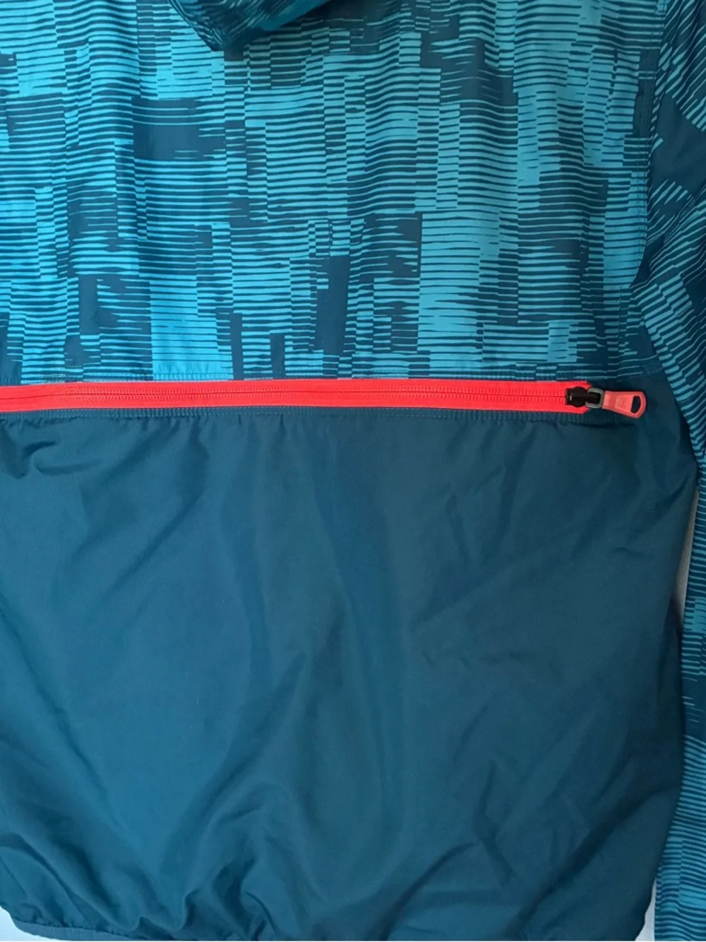 UNDER ARMOUR boys 1/4 zip pullover wind jacket - Picture 4 of 7